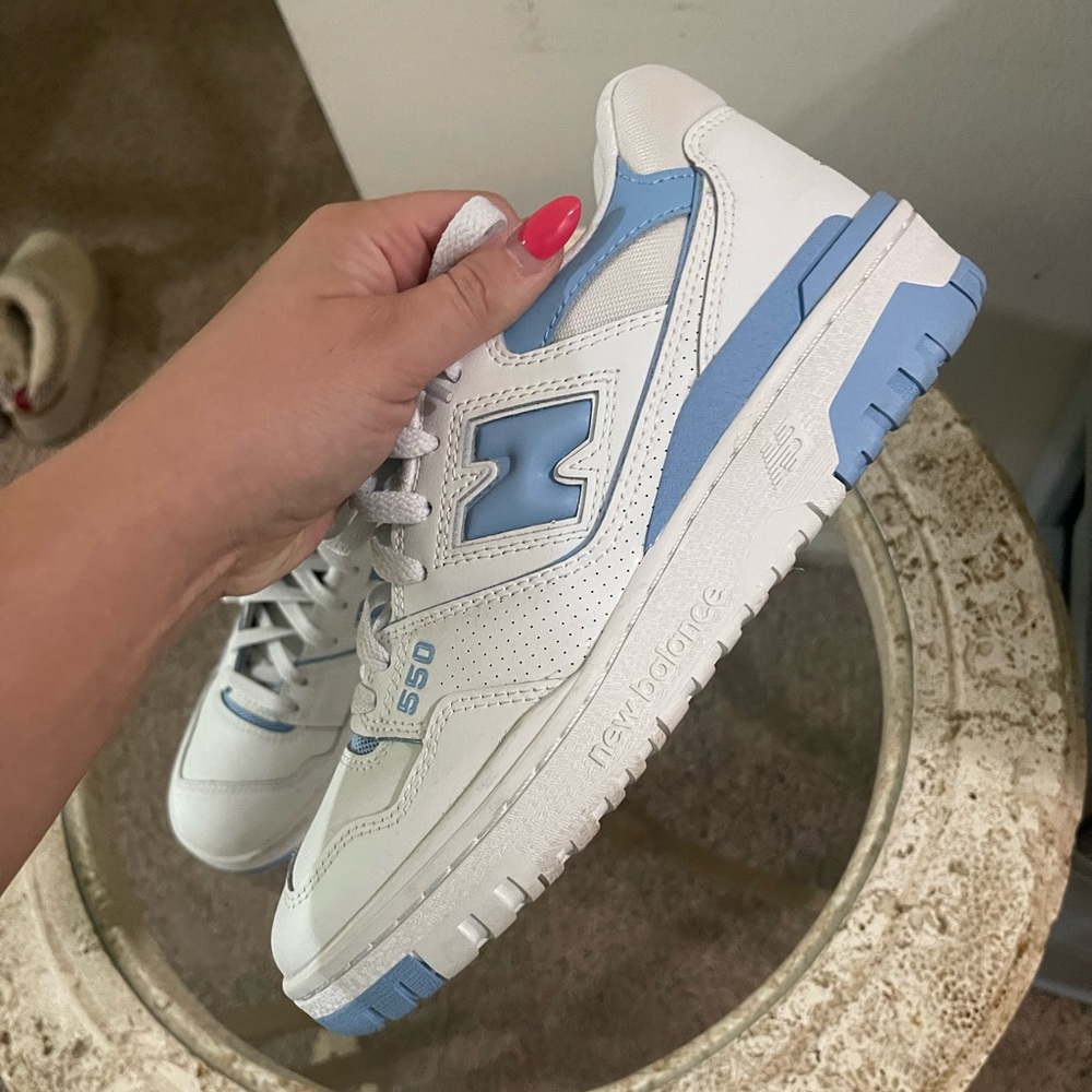 New Balance Women's White and Light Blue Sneakers